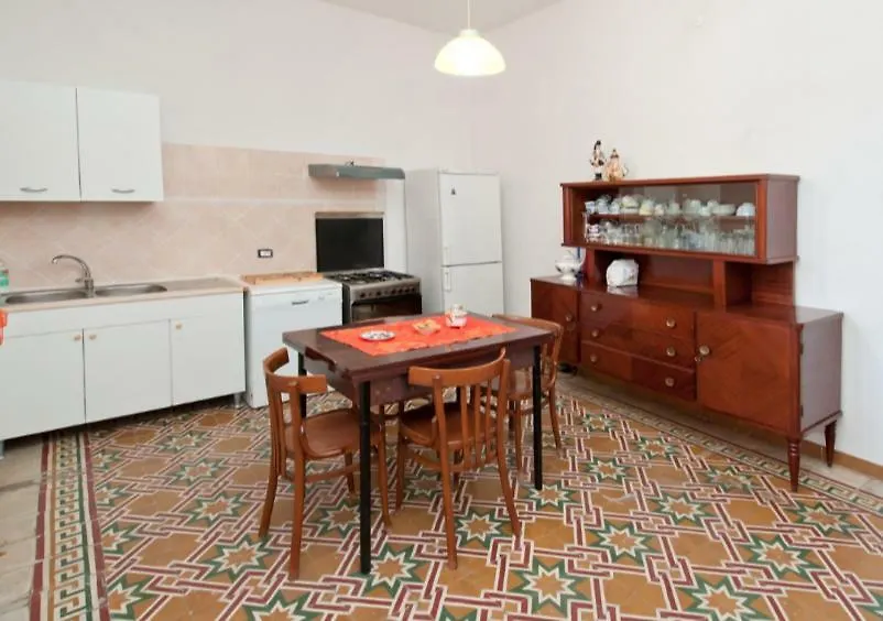 Shaka Guest House Giba Apartman